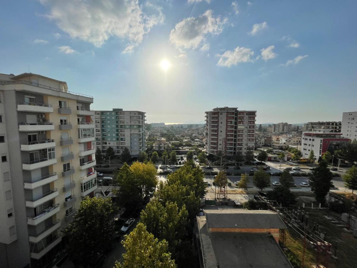 Venus - Cozy Apt With Terrace Vlorë Eksteriør bilde