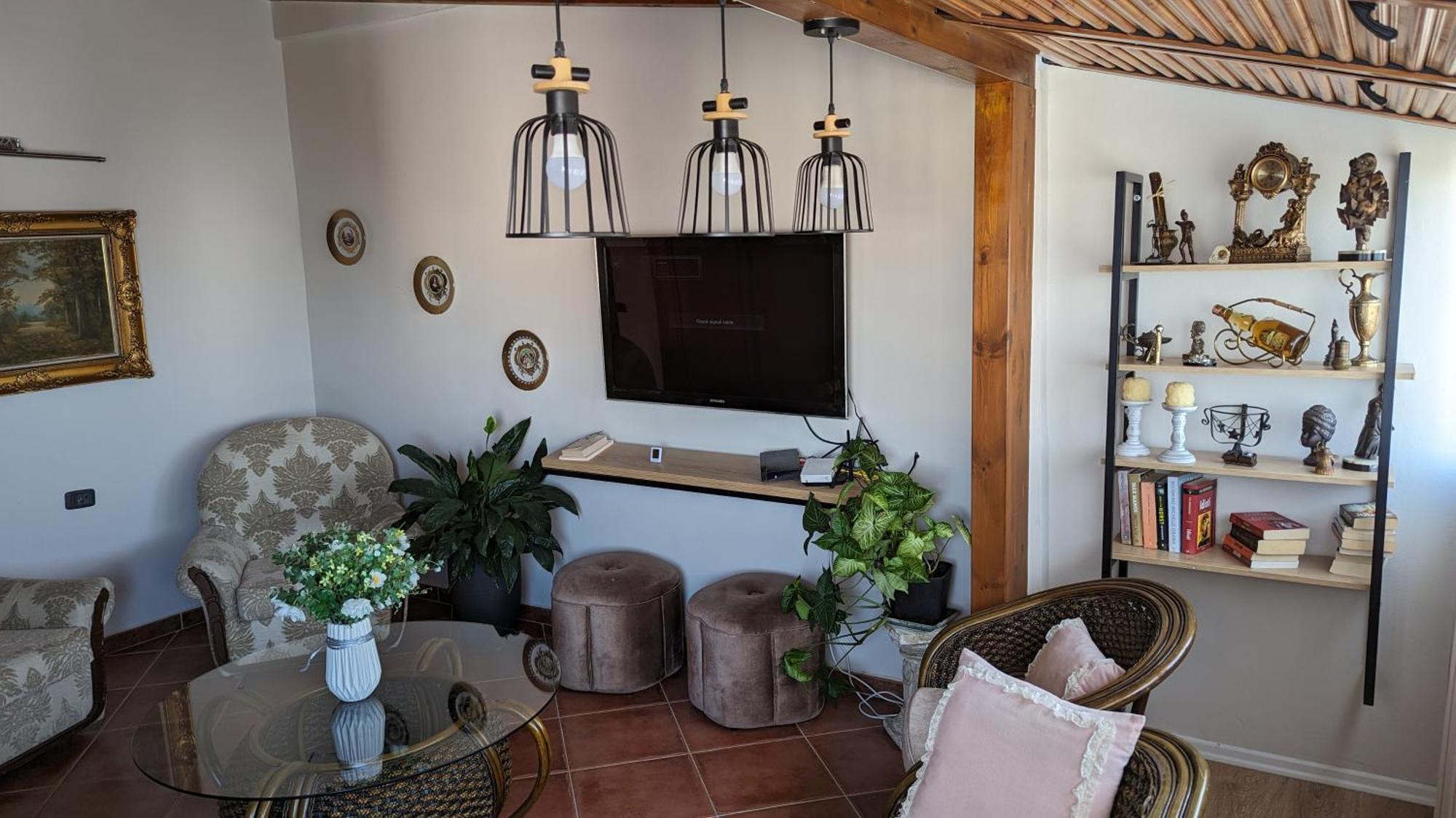 Venus - Cozy Apt With Terrace Vlorë Eksteriør bilde